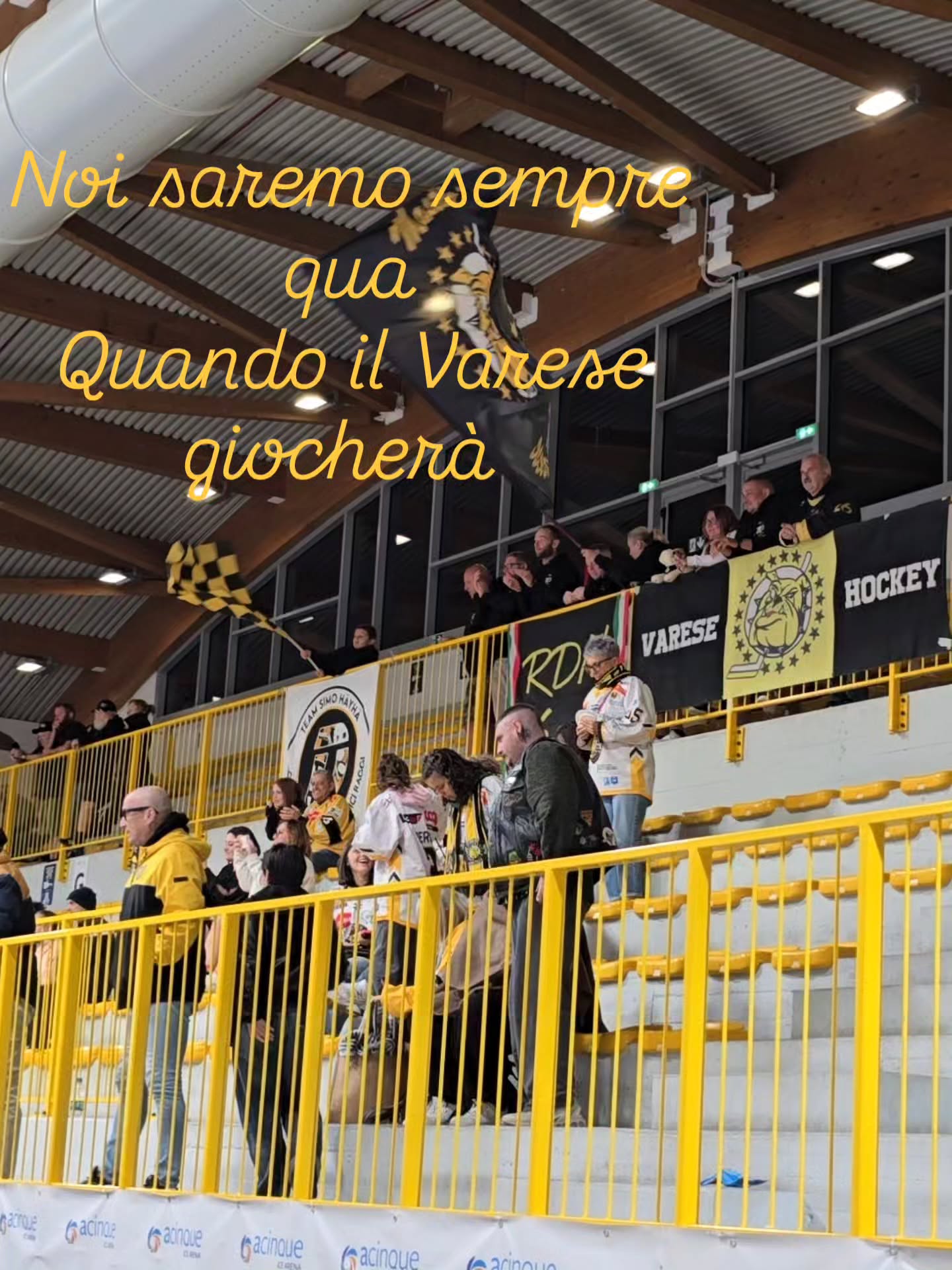 Noi saremo sempre qua, quando il #varese giocherà. #mastini🟡⚫️ #rdn #ragazzidellanord #hockeyvarese